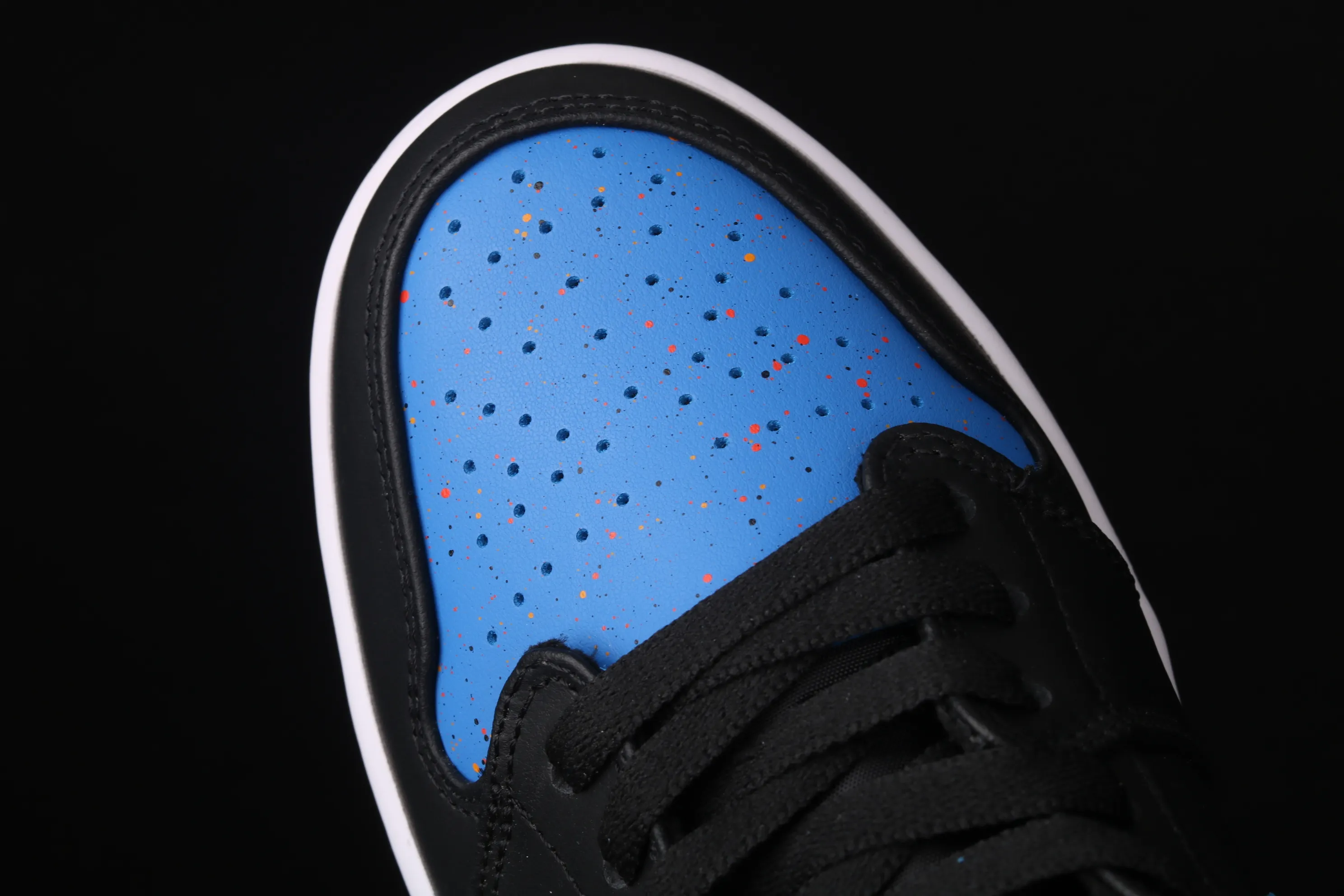 All categories Air Jordan Jordan series basketball shoes Air Jordan 1 Mid Air Jordan 1 Mid AJ1 Joe 1 inkjet black and blue Zhongbang basketball shoes 554724-048
